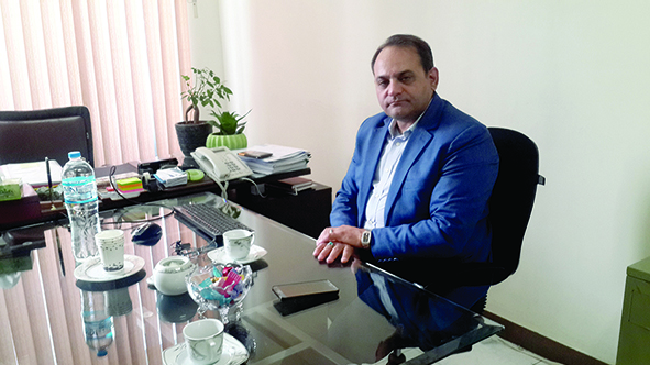 اقدام دولت در برخورد با متخلفان ارزی دیر هنگام است- ایران اکونومیست 98/5/7