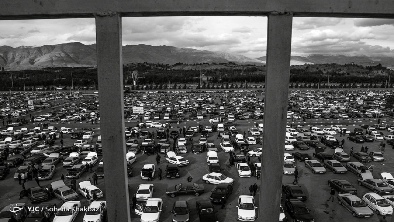 حمایت تعرفه‌ای از خودروساز‌ها عامل گرانی خودرو؛ راهکار خروج از تورم بازار خودرو چیست؟ - 99/6/29