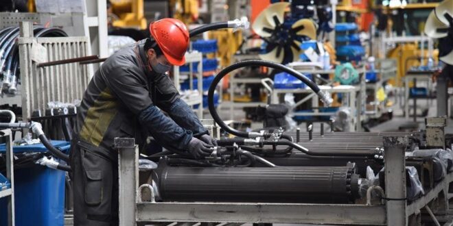 تعطیلی بی سابقه واحدهای تولیدی - کسب و کار نیوز 1400/12/04