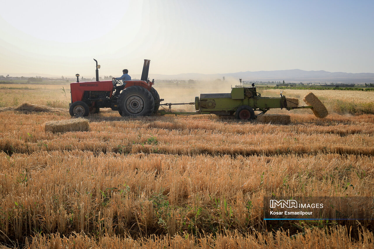 یک بام و دو هوای مکانیزه‌شدن کشاورزی