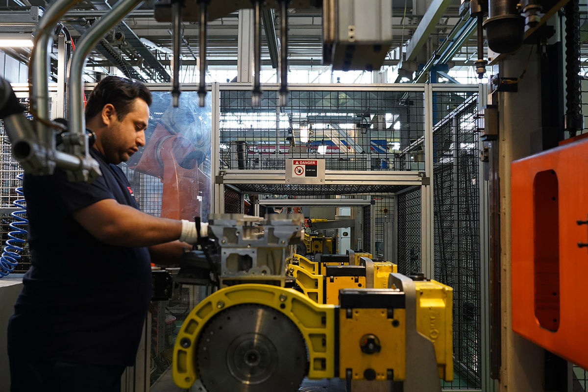 گام‌های مثبت وزیر صمت در بخش صنعت و معدن - برنا  1402/02/09