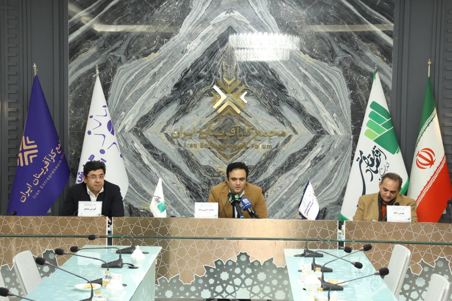 شرکت‌های پیشران می‌توانند امنیت غذایی را ارتقاء دهند/ راهبری و هدایت، نقش دولت - مسیر اقتصاد 1403/11/17