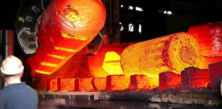 صنایع از زیر بار ناترازی تا وعده‌های دولتی - تحلیل بازار 1404/01/08