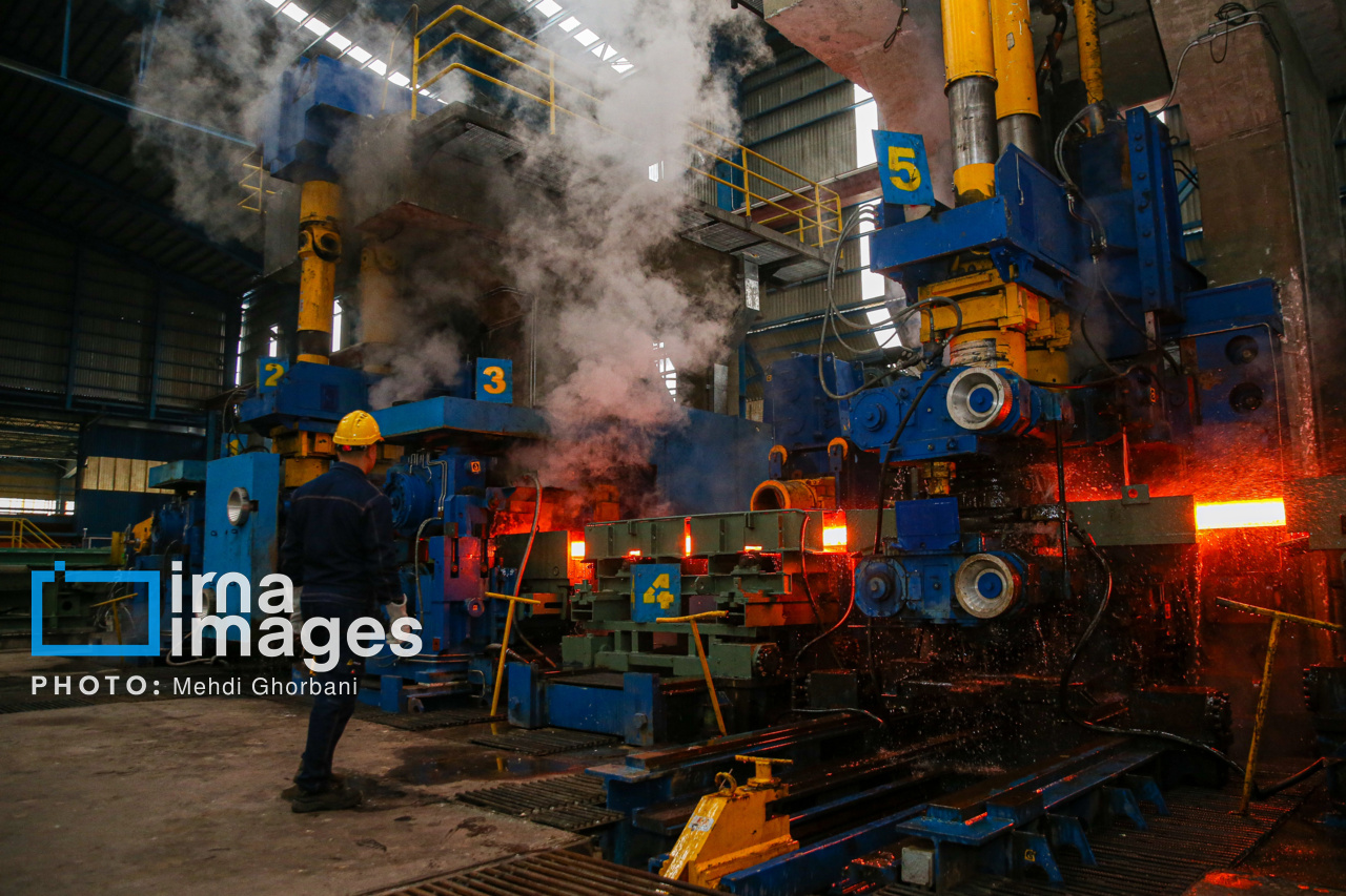 اقتصاد ایران به اصلاح مسیر نیاز دارد/لزوم کاهش تصدی‌گری دولت - ایرنا 1404/03/20